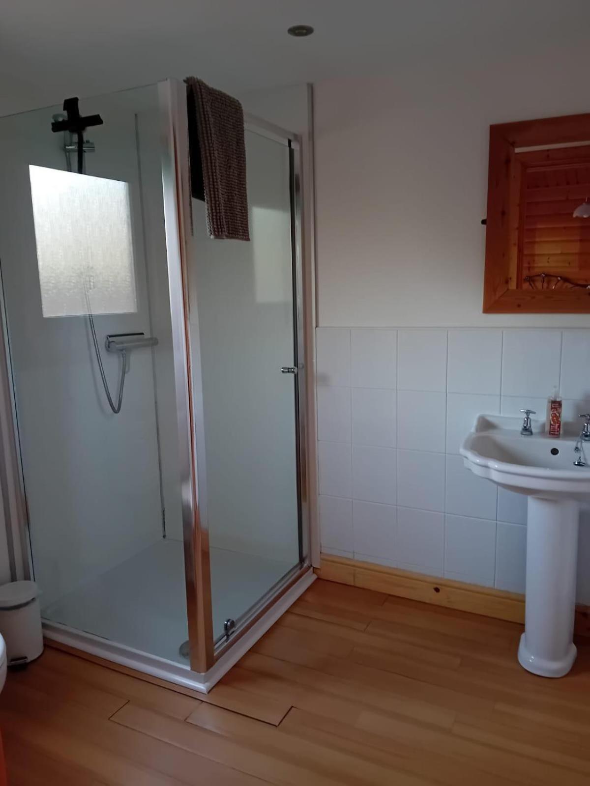 Bamboo Retreat Villa Louth  ภายนอก รูปภาพ